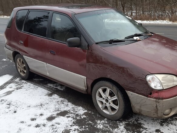 2001 Kia Carens I, красный, 165000 рублей - вид 1