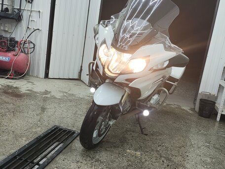 2018 BMW R 1200 RT, белый, 1250000 рублей, вид 4