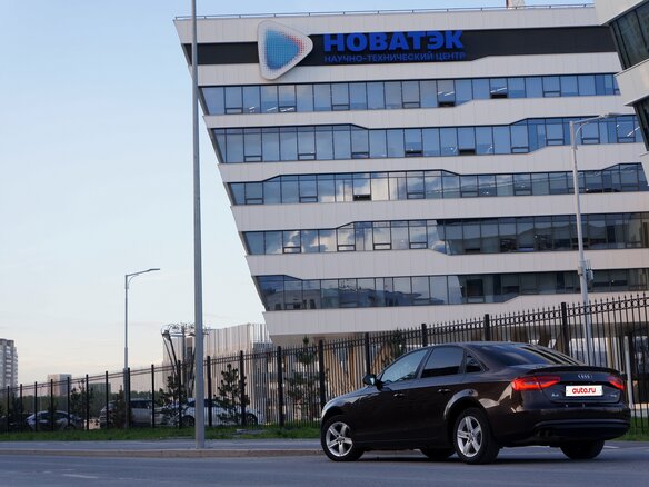 2013 Audi A4 IV (B8) Рестайлинг, коричневый, 1200000 рублей - вид 11