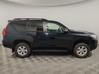 2021 Toyota Land Cruiser Prado 150 Series Рестайлинг 3, чёрный, 5349000 рублей, вид 4
