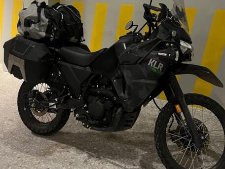 2022 Kawasaki KLR 650, чёрный, 680000 рублей, вид 4