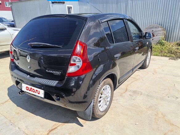 2011 Renault Sandero I, чёрный, 570000 рублей