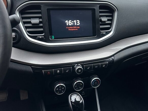 2024 Lada (ВАЗ) Vesta I Рестайлинг (NG), белый, 1400000 рублей - вид 5