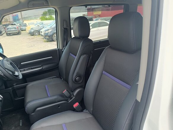 2019 Honda Stepwgn Spada V Рестайлинг, белый, 2450000 рублей - вид 12