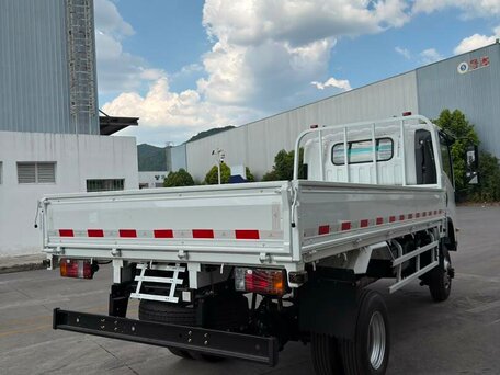 2026 Isuzu Elf (N-series), белый, 5190000 рублей, вид 5