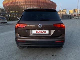 2017 Volkswagen Tiguan II, коричневый, 2350000 рублей, вид 5