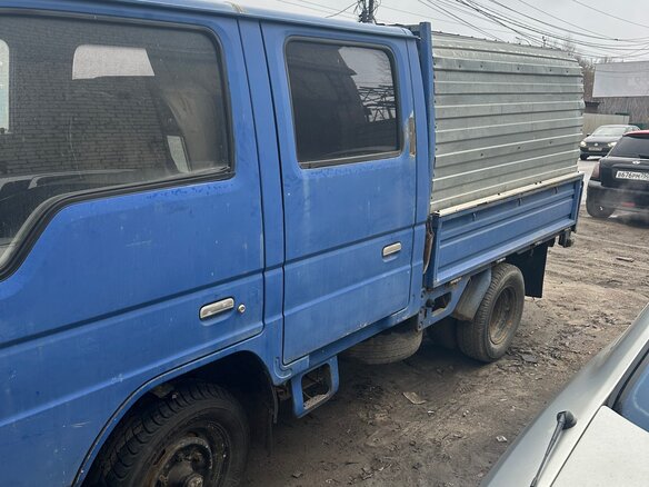 1992 Mazda Titan, синий, 250000 рублей