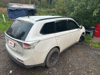 2013 Mitsubishi Outlander III, белый, 1550000 рублей, вид 4