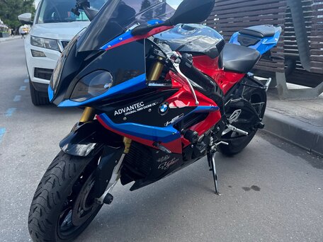 2017 BMW S 1000 RR, красный, 1800000 рублей, вид 4