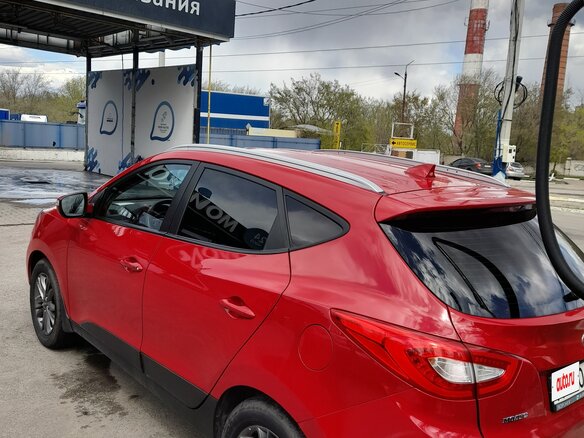 2014 Hyundai ix35 I Рестайлинг, красный, 1400000 рублей - вид 5
