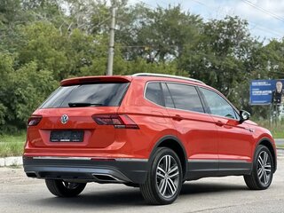 2019 Volkswagen Tiguan Allspace II, оранжевый, 3250000 рублей, вид 4