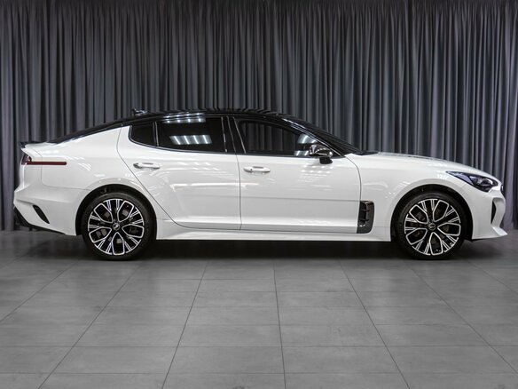 2018 Kia Stinger I, белый, 2939000 рублей - вид 4