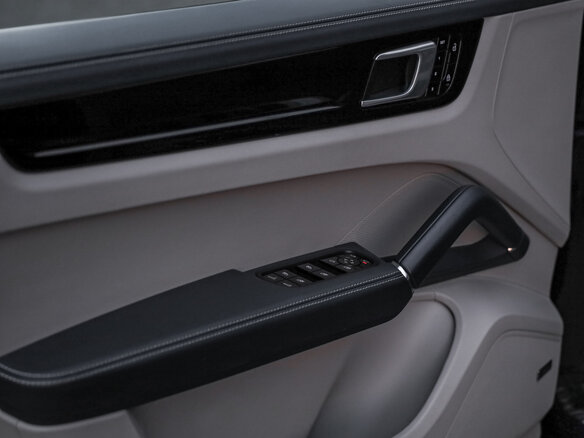 2019 Porsche Cayenne III, синий, 5699000 рублей - вид 24