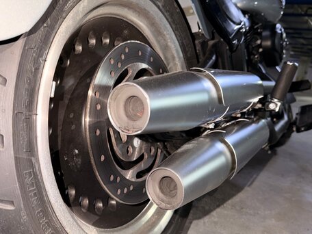 2012 Harley-Davidson Fat Boy, серый, 1500000 рублей, вид 2