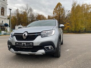 2021 Renault Sandero Stepway II Рестайлинг, серебристый, 1300000 рублей, вид 2