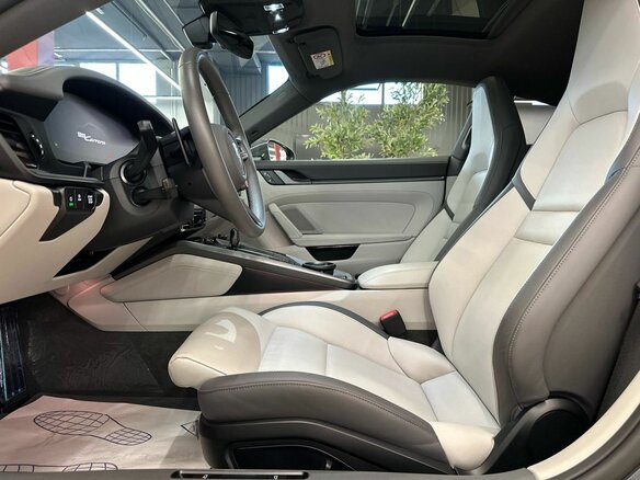 2024 Porsche 911 Carrera VIII (992) Рестайлинг, серый, 16900000 рублей - вид 11