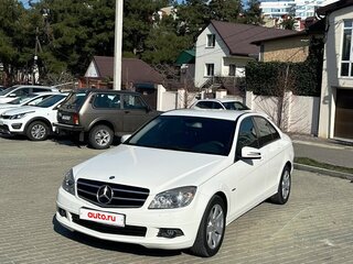 2009 Mercedes-Benz C-Класс 180 5G-TRONIC III (W204), белый, 1050000 рублей, вид 1