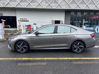 2022 Skoda Octavia IV (A8), белый, 1555777 рублей, вид 5