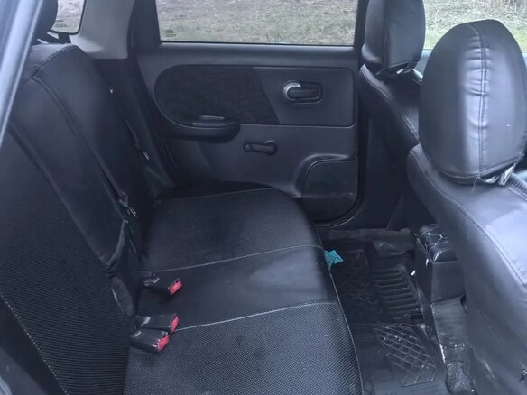 2006 Nissan Note I, серый, 330000 рублей - вид 9
