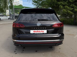 2019 Volkswagen Touareg III, коричневый, 5500000 рублей, вид 5
