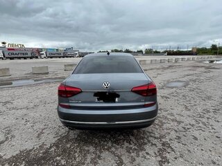 2016 Volkswagen Passat (North America and China) I Рестайлинг, серый, 1820000 рублей, вид 5