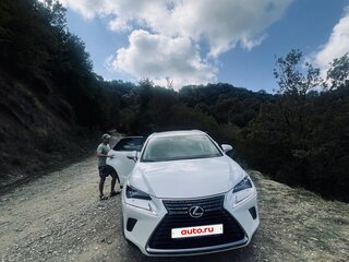 2021 Lexus NX 200 I Рестайлинг, белый, 4650000 рублей, вид 3