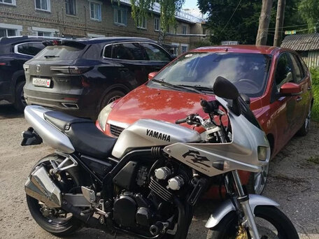 1998 Yamaha FZR400, серебристый, 250000 рублей, вид 4