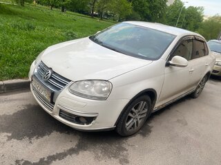 2010 Volkswagen Jetta V, белый, 268000 рублей, вид 1