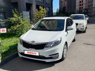 2015 Kia Rio III Рестайлинг, белый, 950000 рублей, вид 2