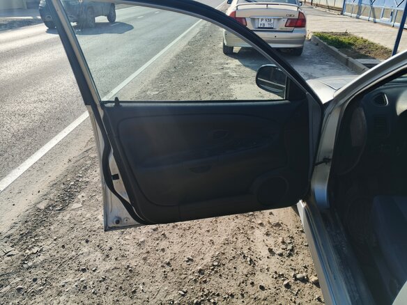 2001 Mitsubishi Carisma I Рестайлинг, серебристый, 250000 рублей - вид 30