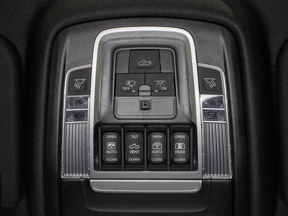 2026 Ram 1500 Crew Cab eTorque V Рестайлинг, серебристый, 11300000 рублей - вид 29