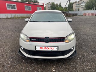 2012 Volkswagen Polo V, белый, 499999 рублей, вид 2