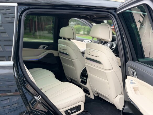 2025 BMW X7 40i I (G07) Рестайлинг, чёрный - вид 35