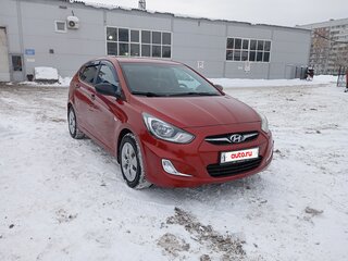 2014 Hyundai Solaris I, красный, 780000 рублей, вид 3