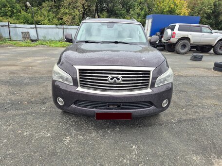 2010 Infiniti QX56 II, красный, 1820000 рублей, вид 2