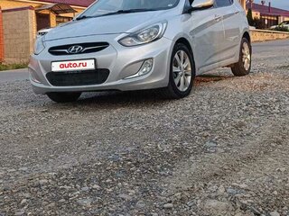 2012 Hyundai Solaris I, серебристый, 840000 рублей, вид 1