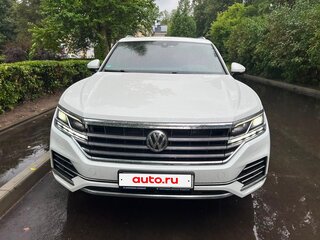 2020 Volkswagen Touareg III, белый, 5850000 рублей, вид 3