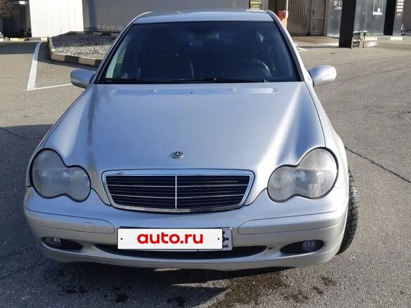2001 Mercedes-Benz C-Класс 200 II (W203), серебристый, 550000 рублей - вид 1