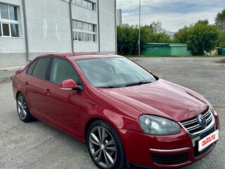 2008 Volkswagen Jetta V, красный, 800000 рублей, вид 3