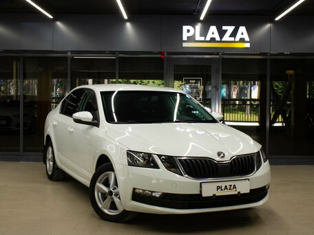 2018 Skoda Octavia III (A7) Рестайлинг, белый, 1450000 рублей, вид 2