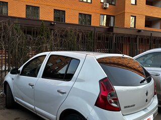 2011 Renault Sandero I, белый, 350000 рублей, вид 4