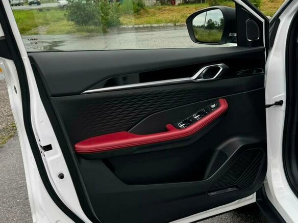 2024 Geely Coolray (Binyue Cool) I Рестайлинг, белый, 1950000 рублей - вид 9