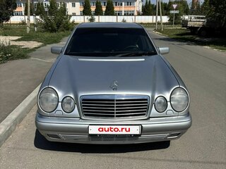1997 Mercedes-Benz E-Класс 320 II (W210, S210), серебристый, 780000 рублей, вид 2