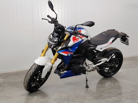 2024 BMW F 900 R, белый, 1049000 рублей, вид 4