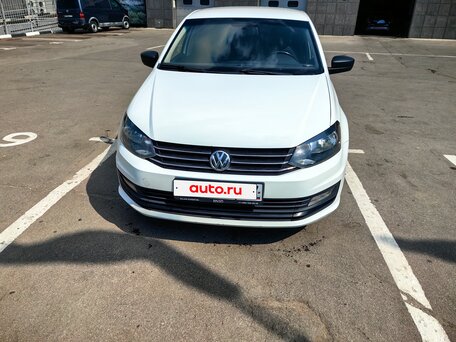 2018 Volkswagen Polo V Рестайлинг, белый, 860000 рублей, вид 3