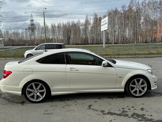 2012 Mercedes-Benz C-Класс 180 III (W204) Рестайлинг, белый, 1450000 рублей, вид 3