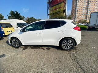 2017 Kia Ceed II Рестайлинг, белый, 1470000 рублей, вид 5