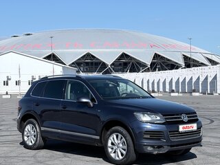 2014 Volkswagen Touareg II, синий, 1800000 рублей, вид 3