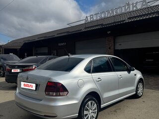 2018 Volkswagen Polo V Рестайлинг, серебристый, 1125000 рублей, вид 4