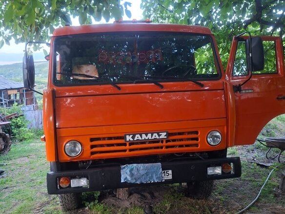 1992 КамАЗ 5511, оранжевый, 800000 рублей - вид 1